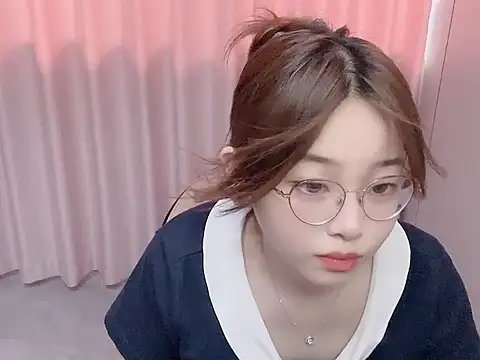 Snapshot of zz88z chatting on 07/08/26, 03:00 zz88z online show from 07/08/26, 03:00