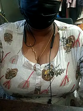 curvy shilpha online show from 07/19/26, 01:15