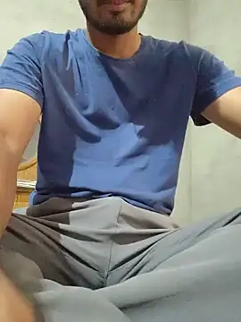 indianhotboy020 online show from 07/10/26, 04:28