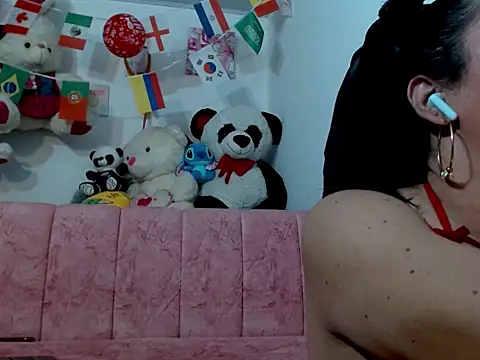 Snapshot of caticatrina_ chatting on 07/12/26, 02:13 caticatrina online show from 07/12/26, 02:13