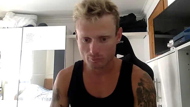 Snapshot of Nakedendurance1994 chatting on 07/12/26, 09:55 Nakedendurance1994 online show from 07/12/26, 09:55