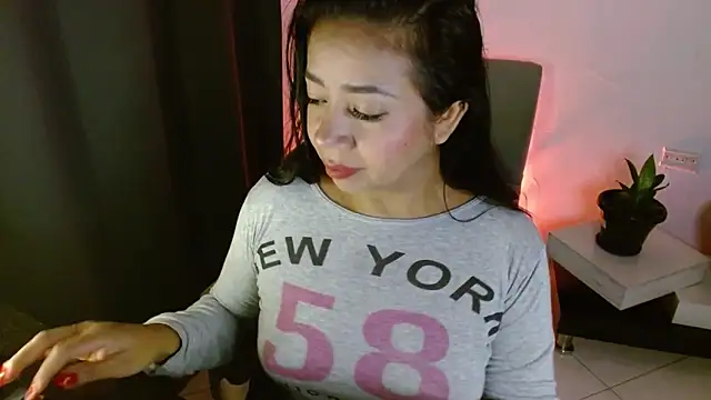 lispetite online show from 02/27/26, 06:35