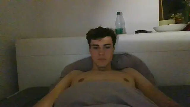 Snapshot of freshboy72 chatting on 07/11/26, 12:02 freshboy72 online show from 07/11/26, 12:02