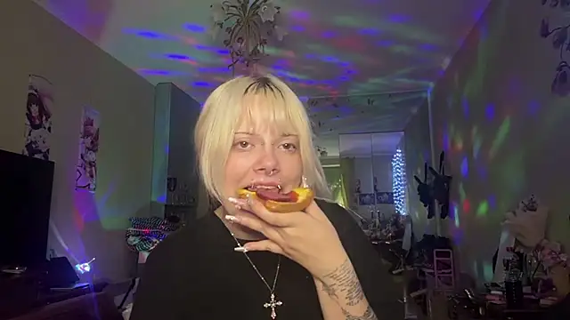 Snapshot of SusannAlai chatting on 07/12/26, 07:27 SusannAlai online show from 07/12/26, 07:27