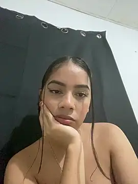 Snapshot of Lara_Jhons_ chatting on 07/12/26, 02:24 Lara Jhons online show from 07/12/26, 02:24
