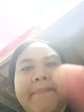 Snapshot of lobita23_ chatting on 07/21/26, 04:42 lobita23 online show from 07/21/26, 04:42