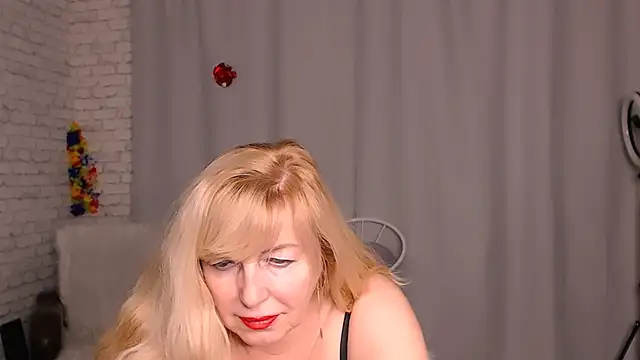 Snapshot of Samantha_Si chatting on 12/29/24, 12:55 Samantha Si online show from 12/29/24, 12:55