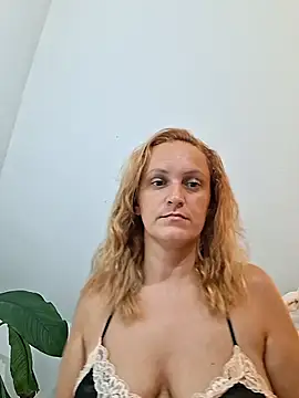 Snapshot of Asweety1 chatting on 07/15/26, 08:03 Asweety1 online show from 07/15/26, 08:03