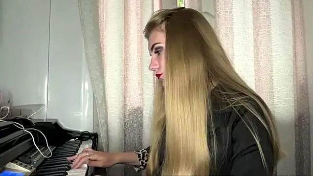 Snapshot of MargariteGibes chatting on 07/24/26, 11:25 MargariteGibes online show from 07/24/26, 11:25