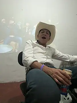 Snapshot of Dieguito69mex chatting on 07/19/26, 06:28 Dieguito69mex online show from 07/19/26, 06:28