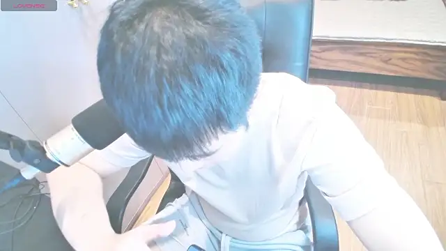 xiaoxiao-666 online show from 08/02/26, 04:38