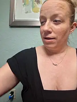 XxMs StarzxX online show from 02/14/25, 06:34