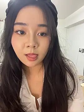 Luna-girl online show from 07/23/26, 06:50
