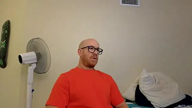 Snapshot of brotein369 chatting on 02/12/26, 01:44 brotein369 online show from 02/12/26, 01:44