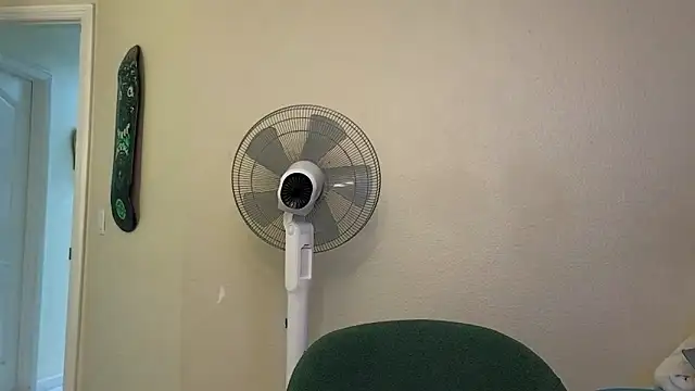 Snapshot of brotein369 chatting on 02/16/26, 11:23 brotein369 online show from 02/16/26, 11:23