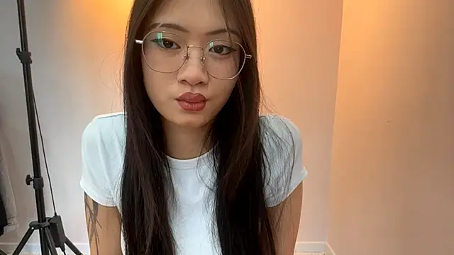 Snapshot of SabraMyra chatting on 07/24/26, 09:29 SabraMyra online show from 07/24/26, 09:29