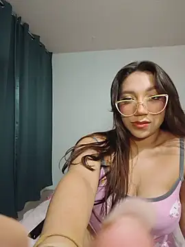 Snapshot of Alexia_Curvy_pm chatting on 07/19/26, 05:55 Alexia Curvy pm online show from 07/19/26, 05:55