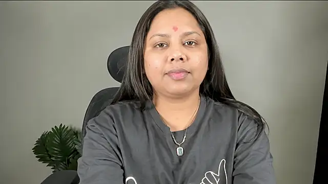 mohini live online show from 07/17/26, 07:37