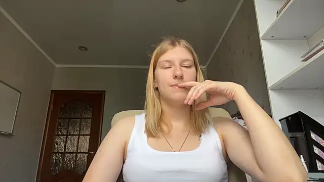 RollingSweet online show from 07/22/26, 06:27