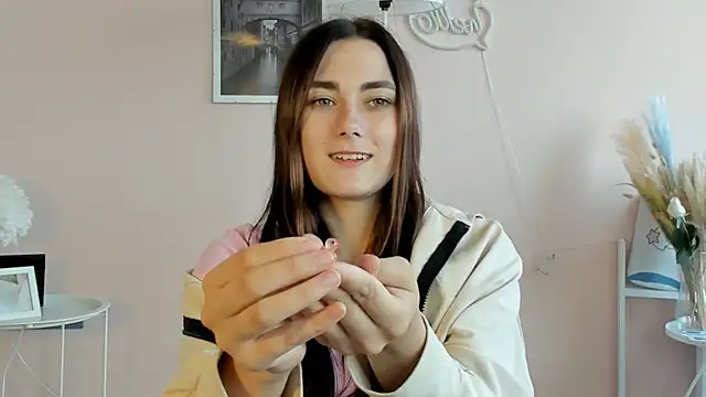 MarcellePiwowar online show from 07/20/26, 11:12