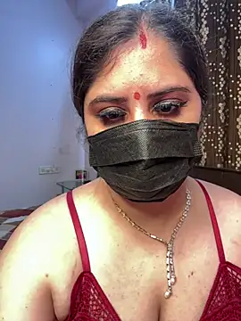 Snapshot of gurleen_kirat chatting on 07/18/26, 06:23 gurleen kirat online show from 07/18/26, 06:23