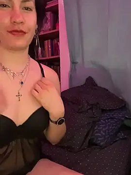 Snapshot of DiviNina chatting on 07/23/26, 12:24 DiviNina online show from 07/23/26, 12:24