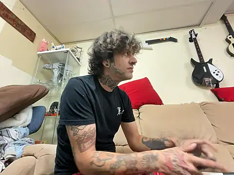 Izzy1369 online show from 07/22/26, 04:37