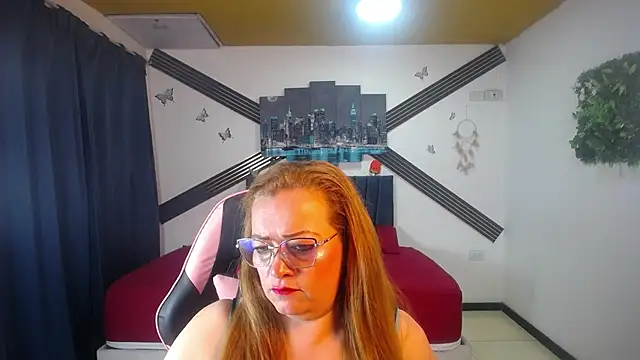 Snapshot of SharonStonn chatting on 07/21/26, 03:09 SharonStonn online show from 07/21/26, 03:09