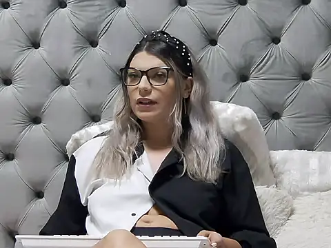 Snapshot of KaylaConner chatting on 07/25/26, 04:10 KaylaConner online show from 07/25/26, 04:10