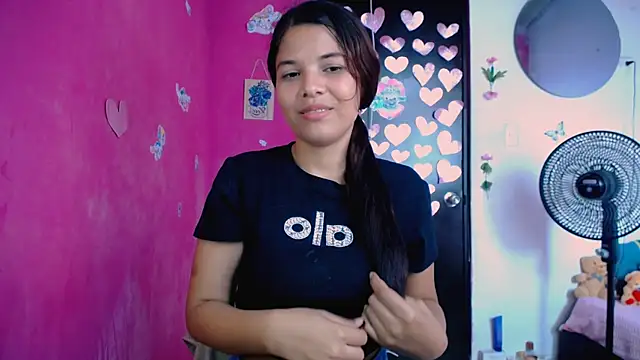 Snapshot of katerin_villalobos1 chatting on 07/25/26, 02:03 katerin villalobos1 online show from 07/25/26, 02:03