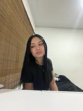 Isa-Gomezz online show from 07/24/26, 02:31