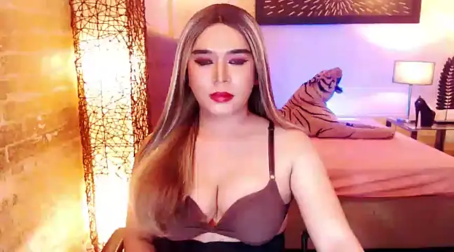 Snapshot of BigCumHuntersxx chatting on 03/17/25, 05:49 BigCumHuntersxx online show from 03/17/25, 05:49