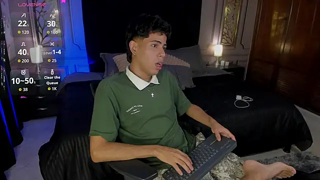 Snapshot of Lucas_West_ chatting on 07/27/26, 12:12 Lucas West online show from 07/27/26, 12:12