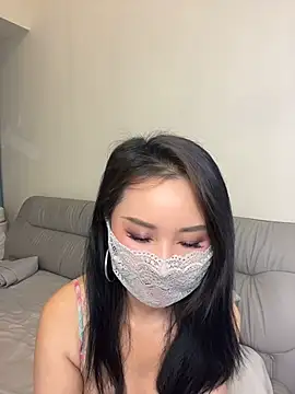 Snapshot of zhien_123 chatting on 07/24/26, 10:52 zhien 123 online show from 07/24/26, 10:52