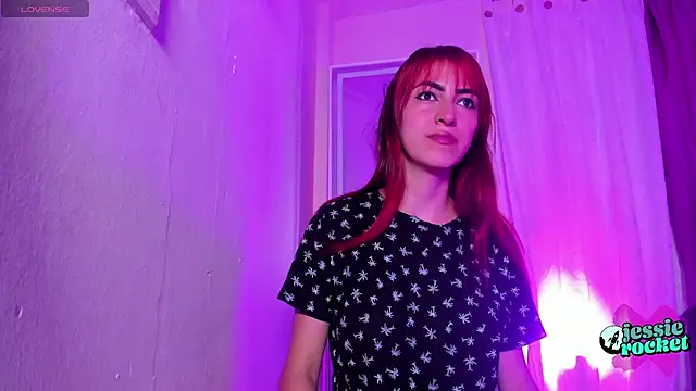 jessierocketx online show from 10/25/25, 02:56