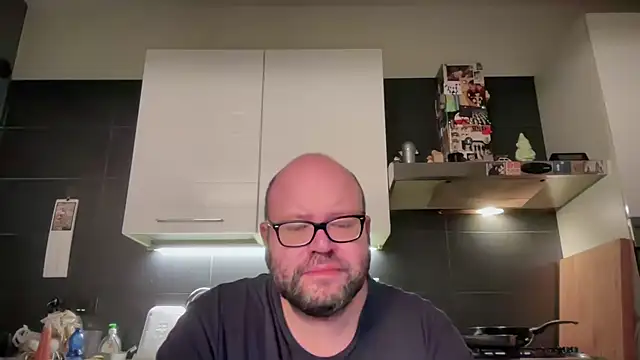 theitalianbear online show from 10/16/25, 02:23