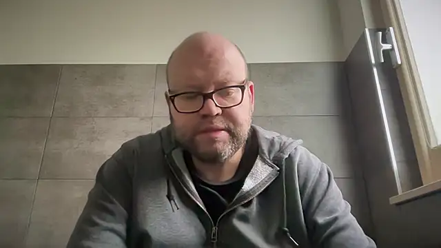 theitalianbear online show from 11/04/25, 08:24