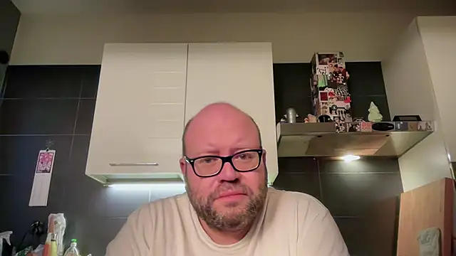 theitalianbear online show from 04/12/26, 04:17