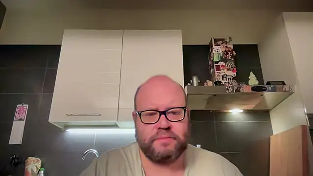 theitalianbear online show from 04/24/26, 02:03