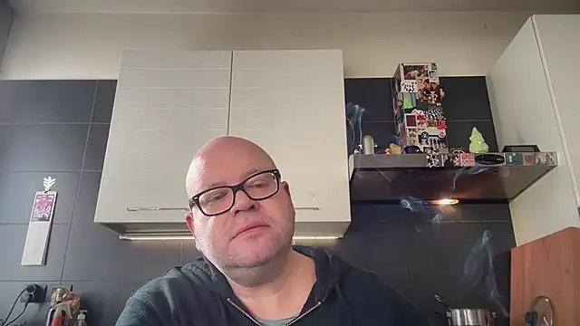 theitalianbear online show from 04/25/26, 06:49