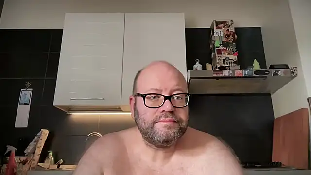 theitalianbear online show from 07/14/26, 05:56