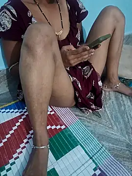 Snapshot of MEERA8008 chatting on 08/06/26, 12:01 MEERA8008 online show from 08/06/26, 12:01
