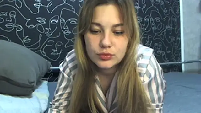 Snapshot of AliseXwex chatting on 08/03/26, 10:35 AliseXwex online show from 08/03/26, 10:35