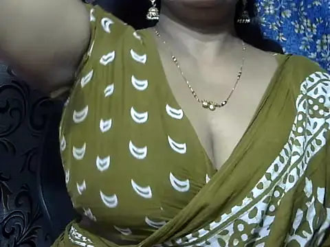 Snapshot of SARITA_03 chatting on 07/31/26, 06:35 SARITA 03 online show from 07/31/26, 06:35