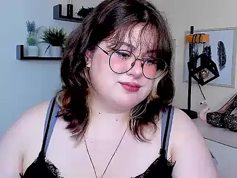 OpheliaLush online show from 08/03/26, 07:51