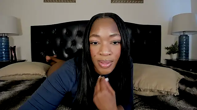 nicolesolace online show from 03/17/26, 09:18