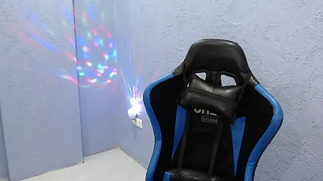 Snapshot of sexyru_couple chatting on 12/16/24, 02:05 sexyru couple online show from 12/16/24, 02:05