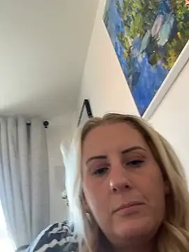 Elegant Erin online show from 08/03/26, 11:26