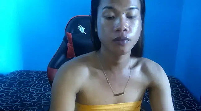 Snapshot of venustheg0ddess chatting on 03/04/25, 12:50 venustheg0ddess online show from 03/04/25, 12:50