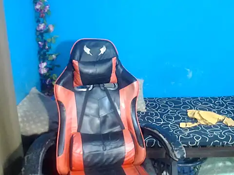 Snapshot of venustheg0ddess chatting on 11/04/25, 05:06 venustheg0ddess online show from 11/04/25, 05:06